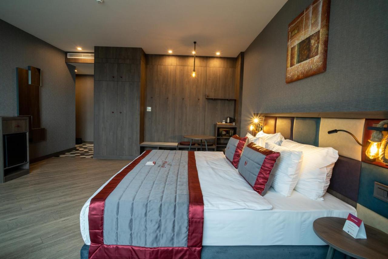 Ramada Encore By Wyndham Istanbul Avcilar Extérieur photo